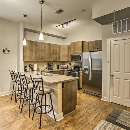 Chic Wilmington Condo In Brooklyn Arts District!